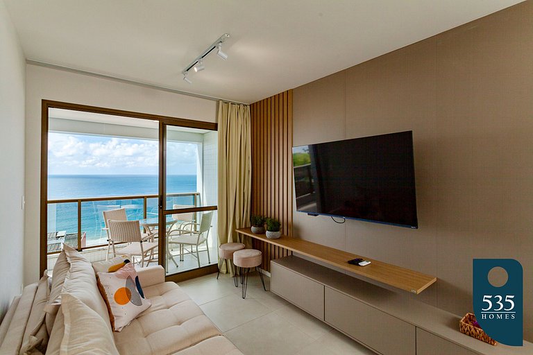 Bedsitter with sea view and modern amenities