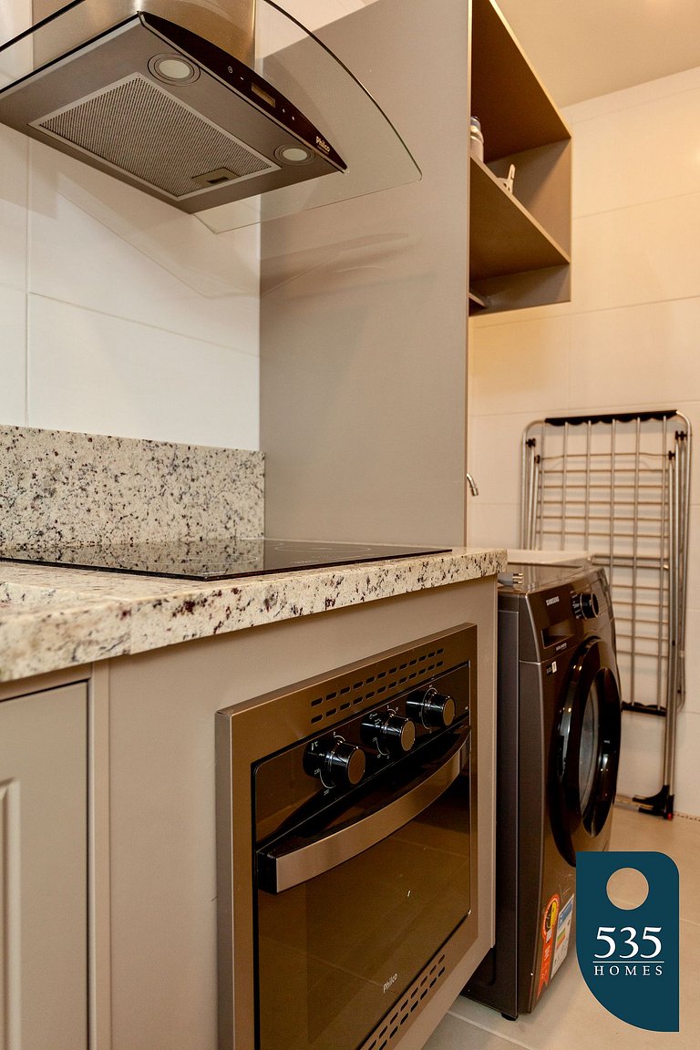 Bedsitter with sea view and modern amenities