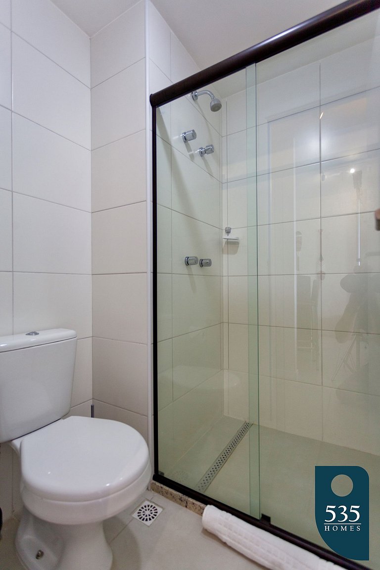 Bedsitter with sea view and modern amenities
