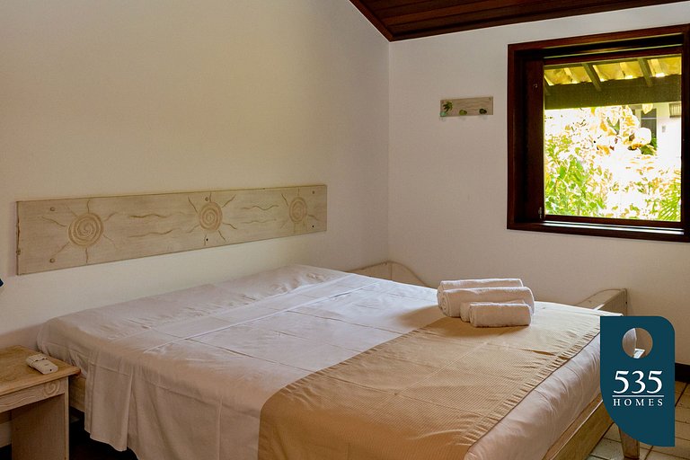 Oasis in the village of Praia do Forte House with 4 suites.