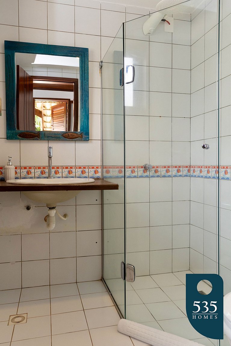 Oasis in the village of Praia do Forte House with 4 suites.