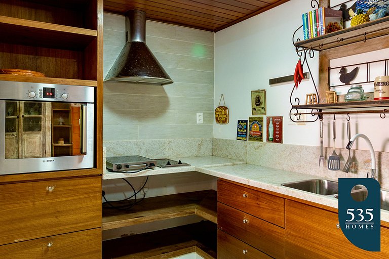Oasis in the village of Praia do Forte House with 4 suites.