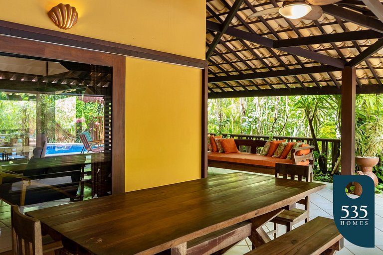 Oasis in the village of Praia do Forte House with 4 suites.