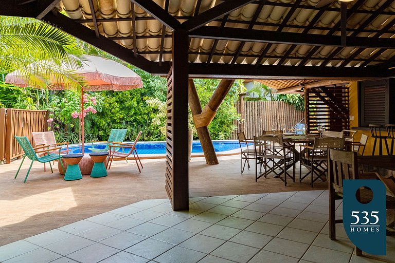 Oasis in the village of Praia do Forte House with 4 suites.