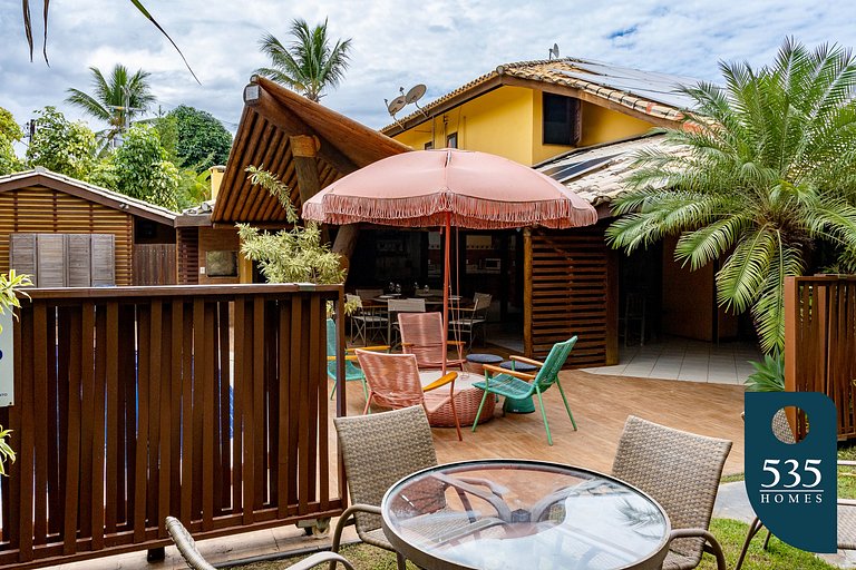 Oasis in the village of Praia do Forte House with 4 suites.