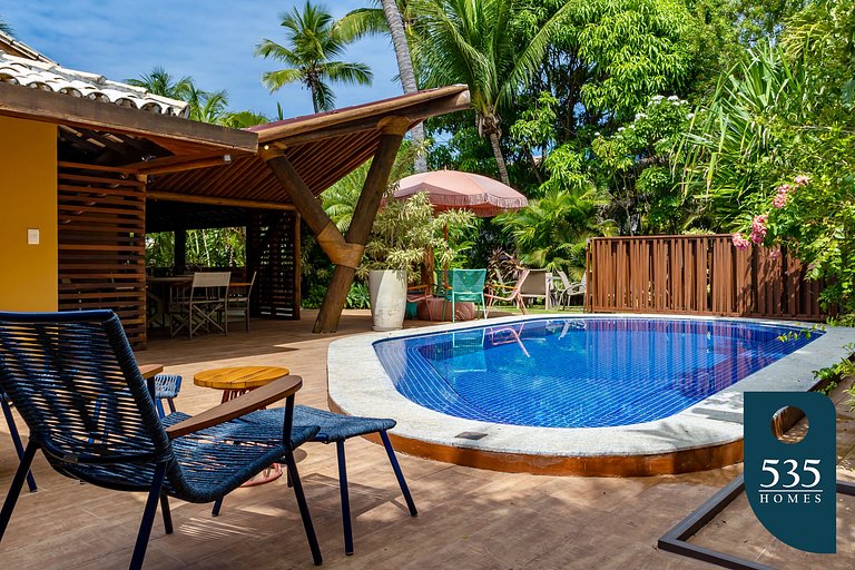 Oasis in the village of Praia do Forte House with 4 suites.