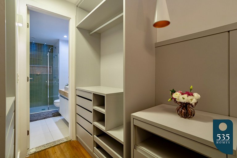 Lindo apartamento com varanda gourmet em Ondina