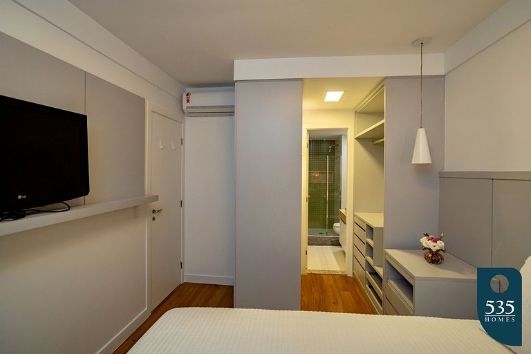 Lindo apartamento com varanda gourmet em Ondina