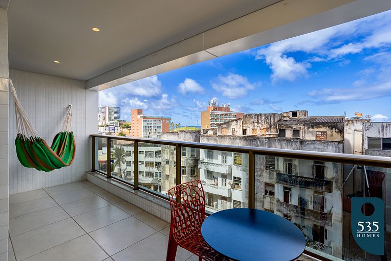 Apartamento em condomínio alto padrão na Barra