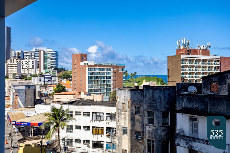 Apartamento em condomínio alto padrão na Barra