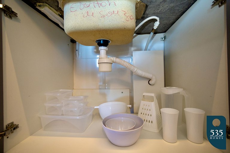 Apartamento em condomínio alto padrão na Barra