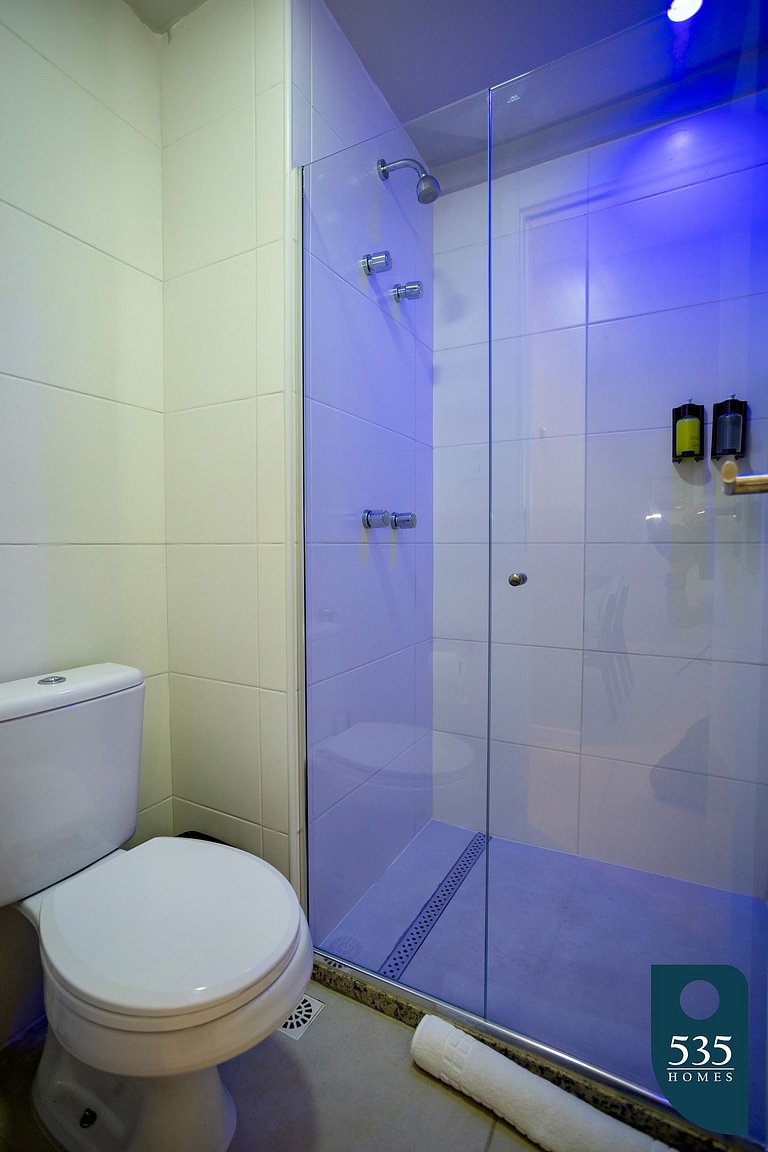 Apartamento em condomínio alto padrão na Barra