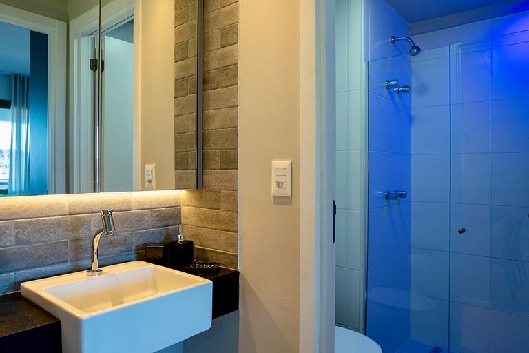 Apartamento em condomínio alto padrão na Barra
