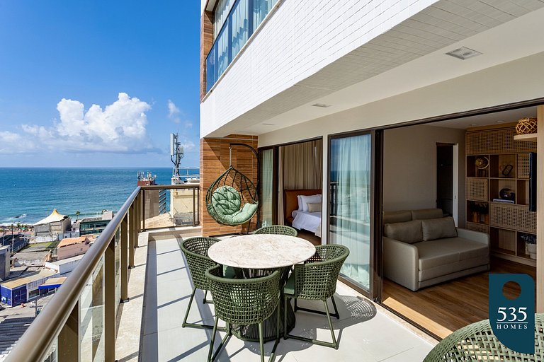 Enjoy the Stunning Beachfront Bedsitter