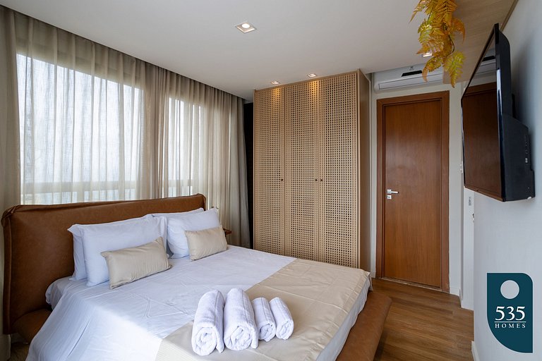 Enjoy the Stunning Beachfront Bedsitter