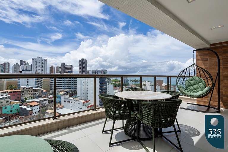 Enjoy the Stunning Beachfront Bedsitter