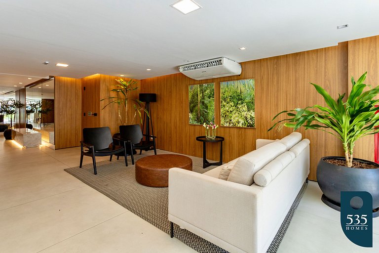 Enjoy the Stunning Beachfront Bedsitter