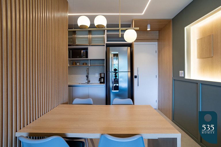 Moderno apartamento com acesso à praia