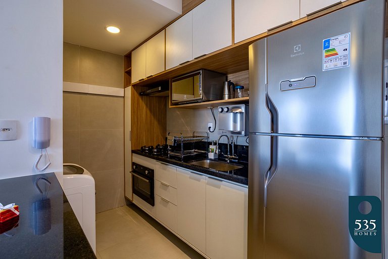 Apartamento em prédio com piscina no rooftop