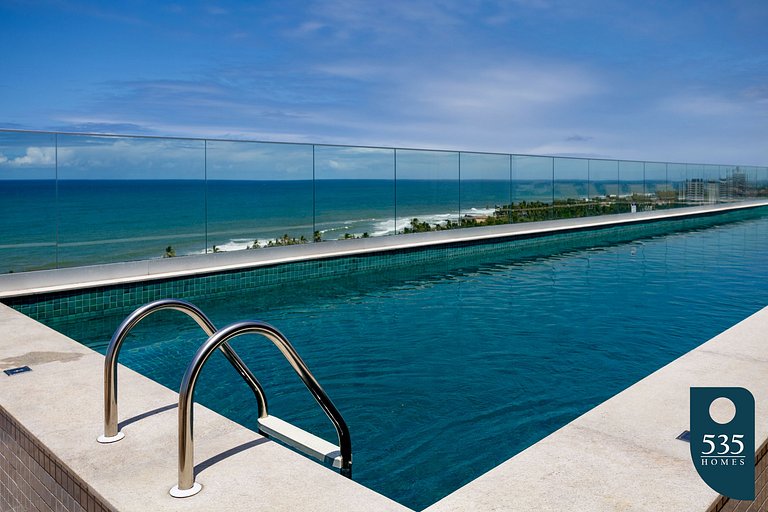 Apartamento em prédio com piscina no rooftop