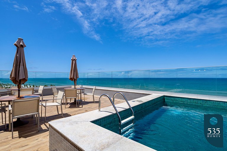 Apartamento em prédio com piscina no rooftop