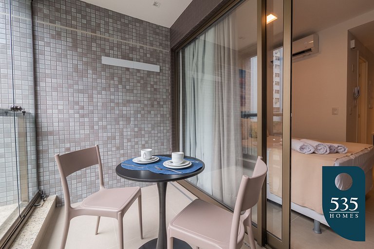 Studio with Rooftop 500m from the Barra's beach