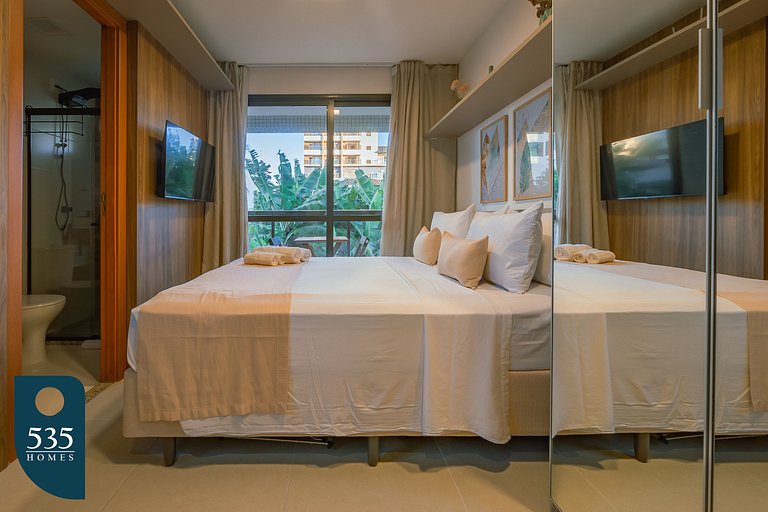 Stay in a Condo 500m from Shopping da Bahia