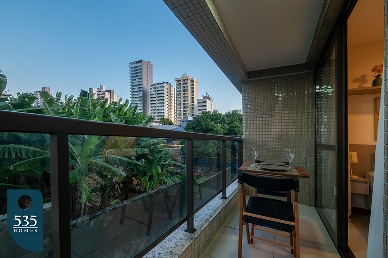 Stay in a Condo 500m from Shopping da Bahia