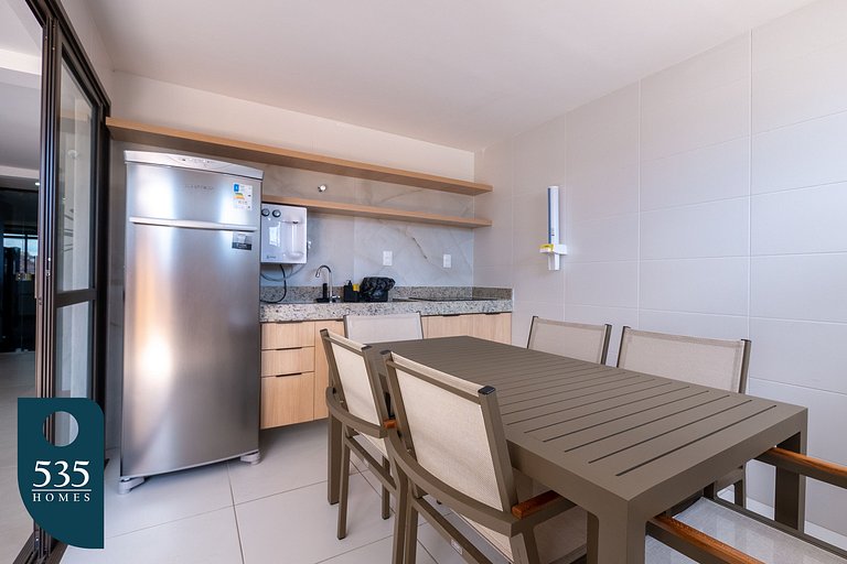 Stay in a Condo near Shopping da Bahia