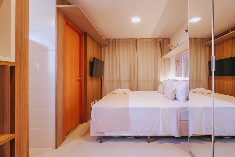 Stay in a Condo near Shopping da Bahia