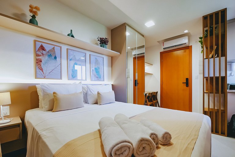 Stay in a Condo 500m from Shopping da Bahia