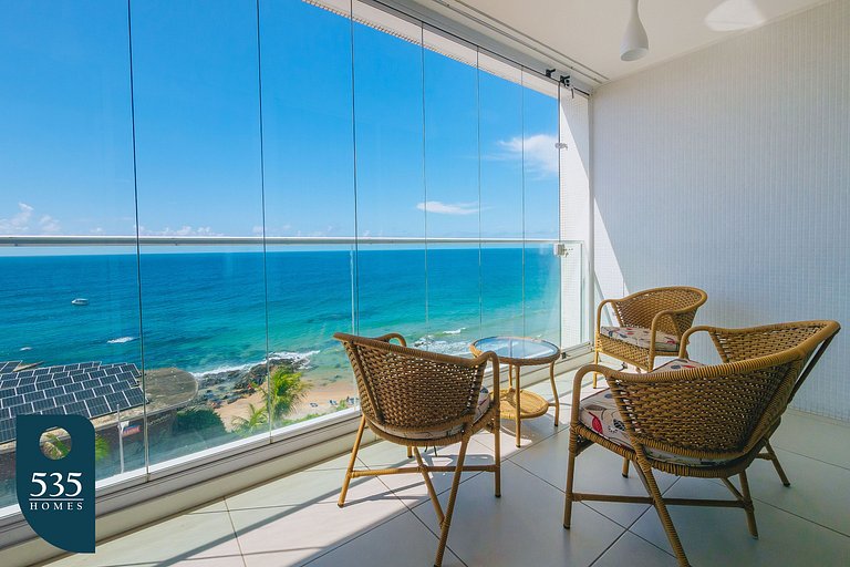 Bedsitter with Sea View, 300m from Farol da Barra