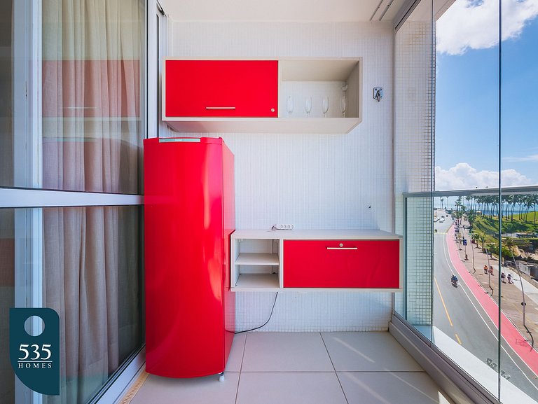 Bedsitter with Sea View, 300m from Farol da Barra