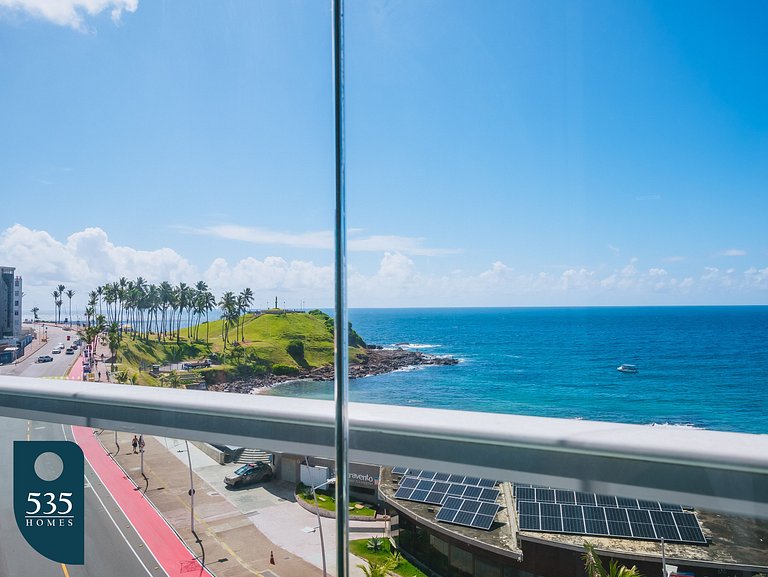 Bedsitter with Sea View, 300m from Farol da Barra