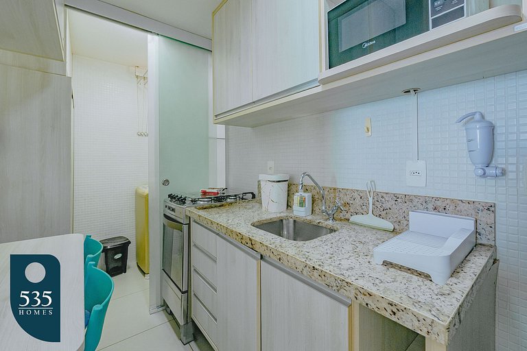 Bedsitter with Sea View, 300m from Farol da Barra