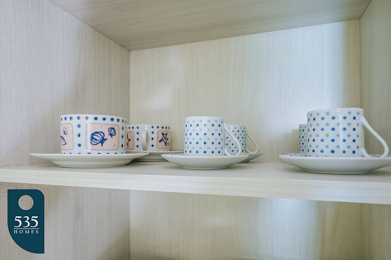 Bedsitter with Sea View, 300m from Farol da Barra