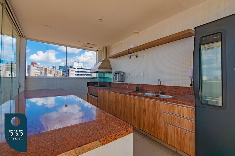 Bedsitter with Sea View, 300m from Farol da Barra