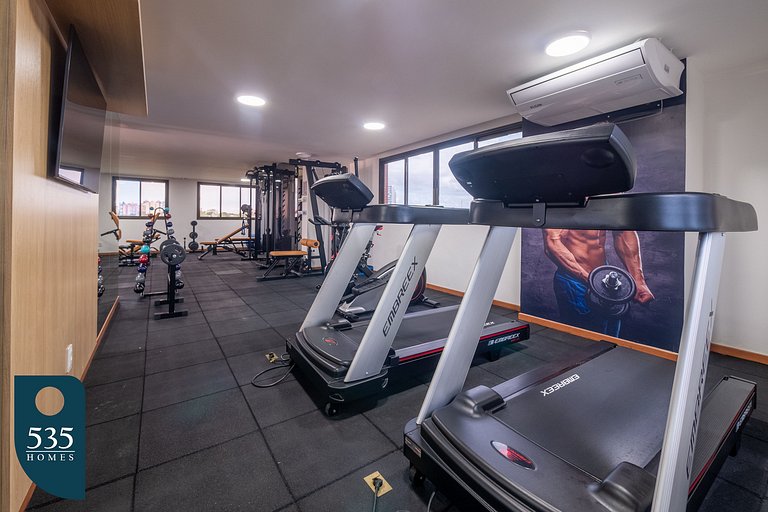 Studio near Shopping and Subway