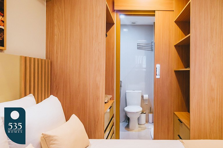 Quarto e sala 450m da praia de ondina
