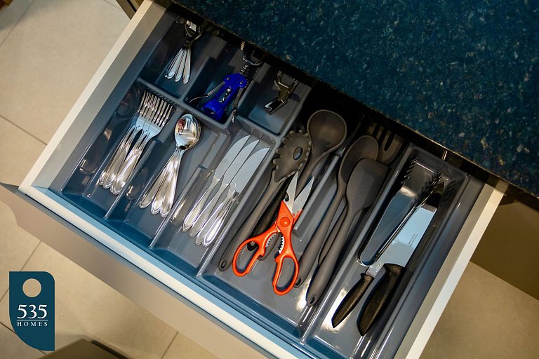 Your Cozy Retreat 100m from Farol Beach