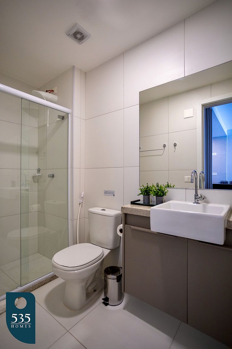 Your Cozy Retreat 100m from Farol Beach