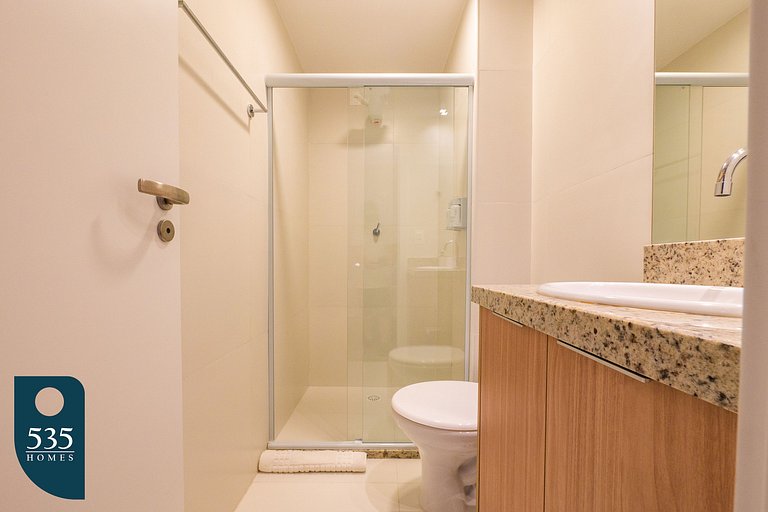 Modern studio in the heart of Caminho das Árvores