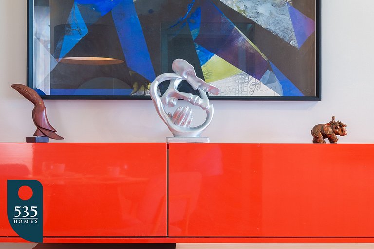 Apartamento em condomínio moderno no Itaigara