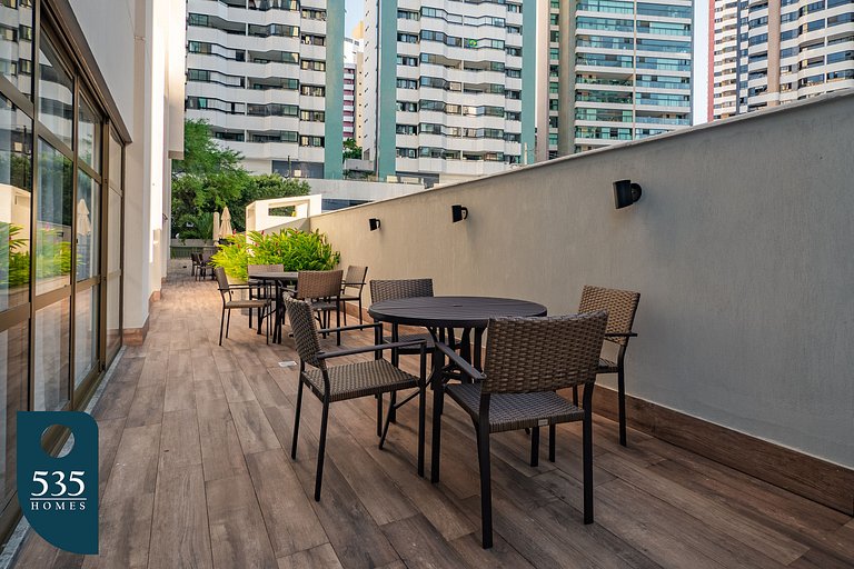 Apartamento em condomínio moderno no Itaigara