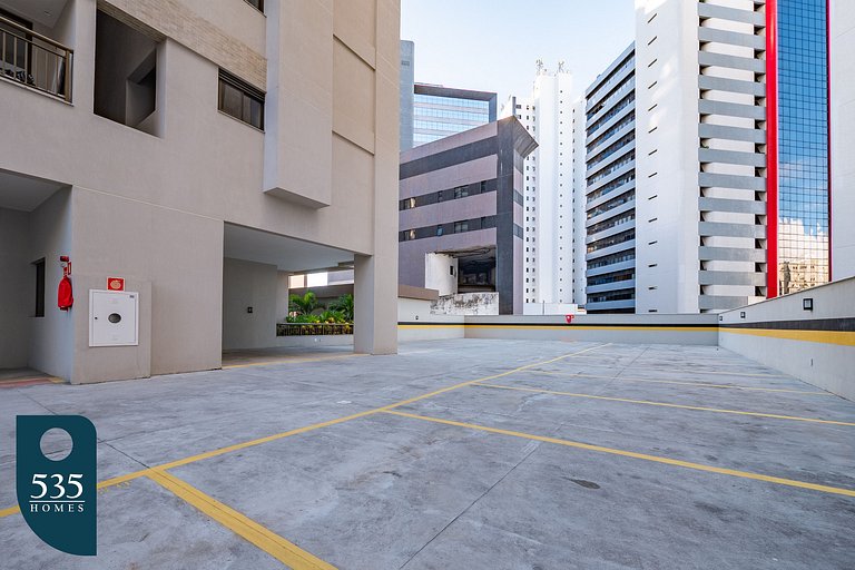 Apartamento em condomínio moderno no Itaigara