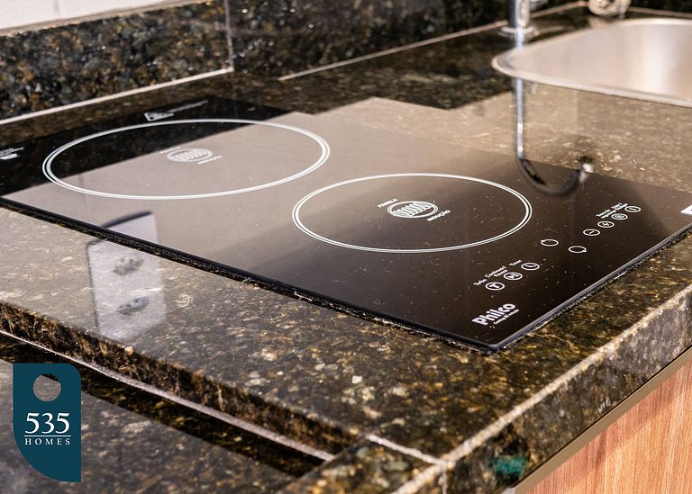 Bedsitter in Barra 550m from Shopping Barra