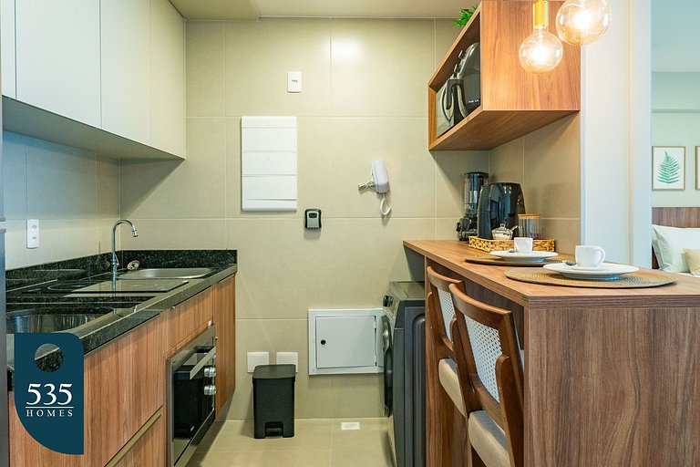 Quarto e sala na Barra a 550m do Shopping