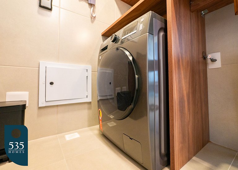Quarto e sala na Barra a 550m do Shopping
