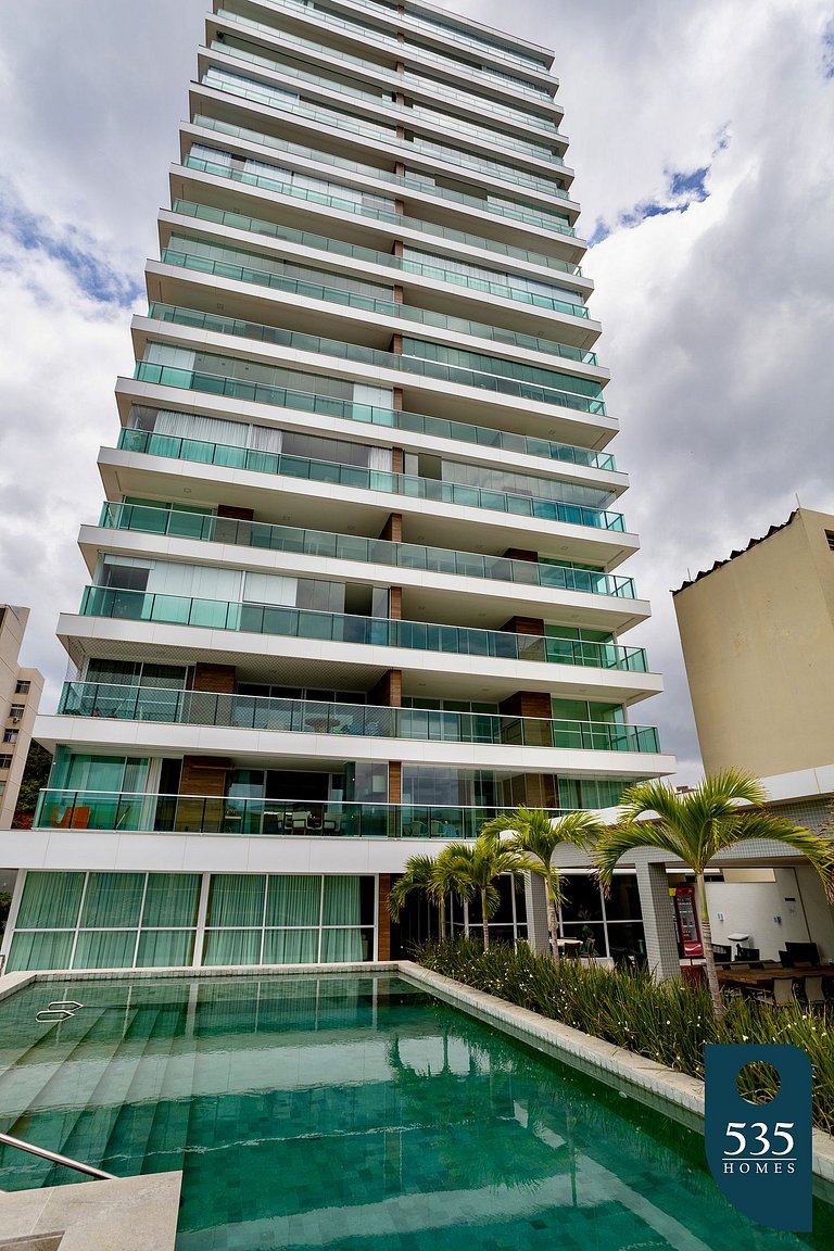 Apartamento na Barra a 200m do Farol