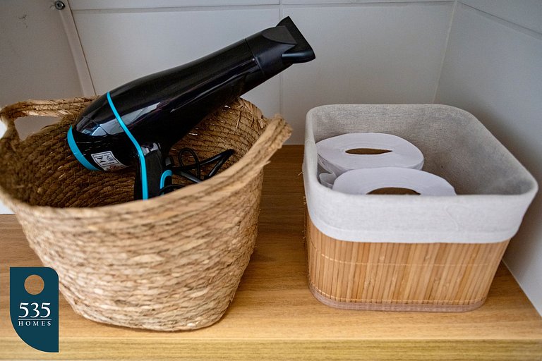 Condomínio com Piscina e Sauna no Coração da Barra